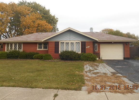 3rd image of 8817 Melvina Ave