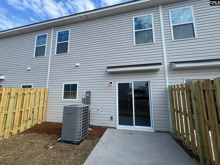 127 Carr Ln — Photo 9