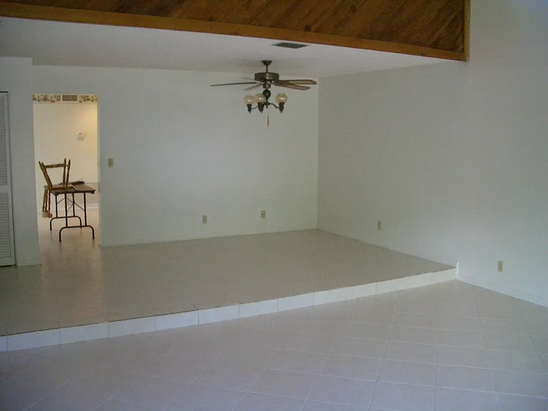 7785 Stanway Pl W — Photo 6