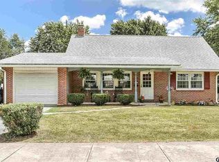 813 Gobin Dr, Carlisle, PA 17013