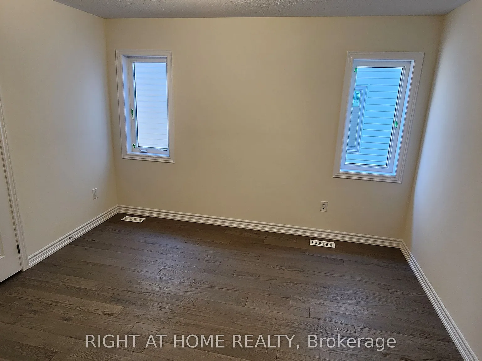4 bed, $2,850 — Photo 4