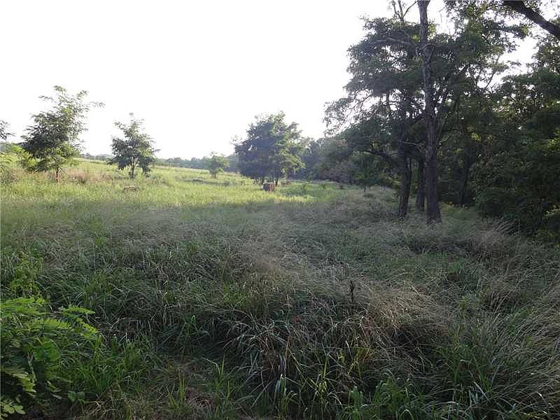 2nd image of 110 County Road Rd