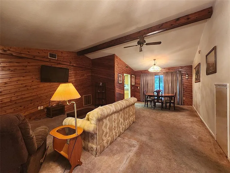 913 Russell Ave — Photo 6