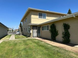 495 W Santa Ana Ave APT 2, Clovis, CA 93612