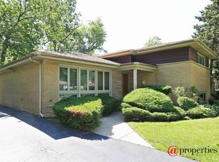 8927 Sleeping Bear Rd, Skokie, IL 60076