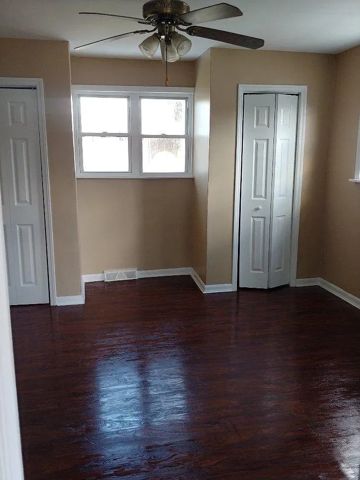 3 bed, 960 sqft, $1,699 — Photo 1