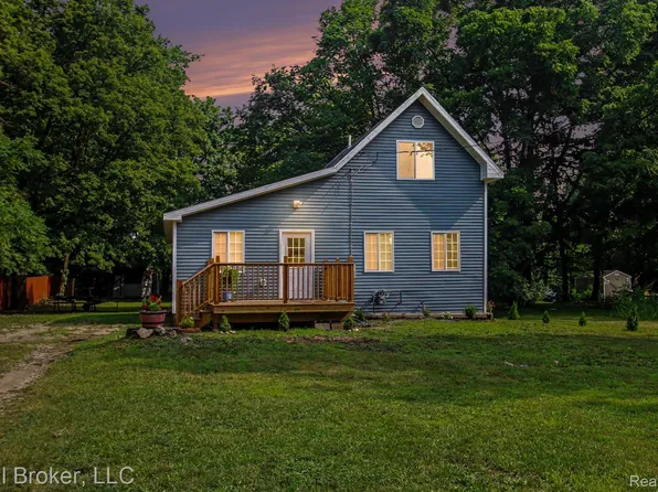 217 E Edgar Bergen Blvd, Decatur, MI 49045