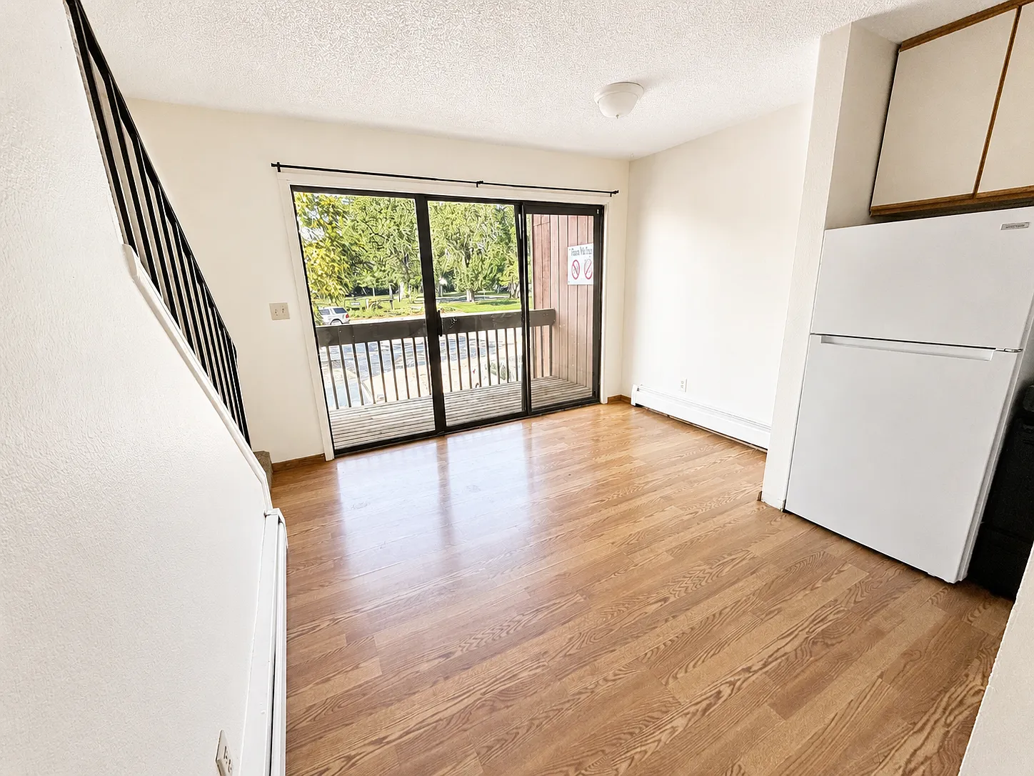 2 bed, 1200 sqft, $2,200 — Photo 2