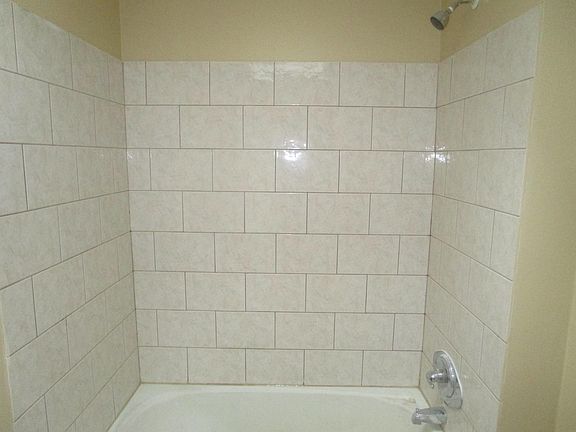 3rd image of 7210 Glenloch St
