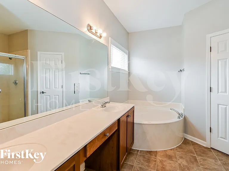 6345 Renwood Loop — Photo 10