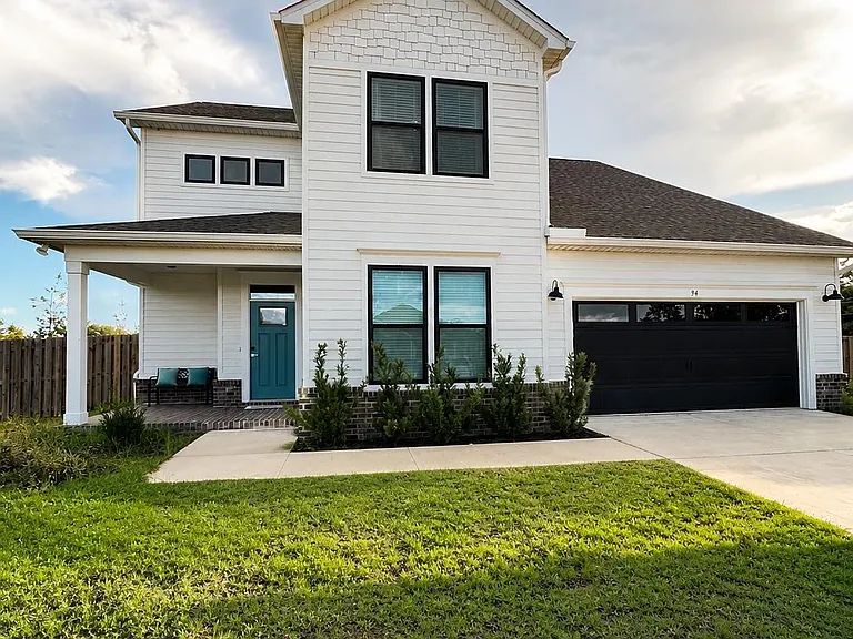94 Springdale Dr — Photo 1