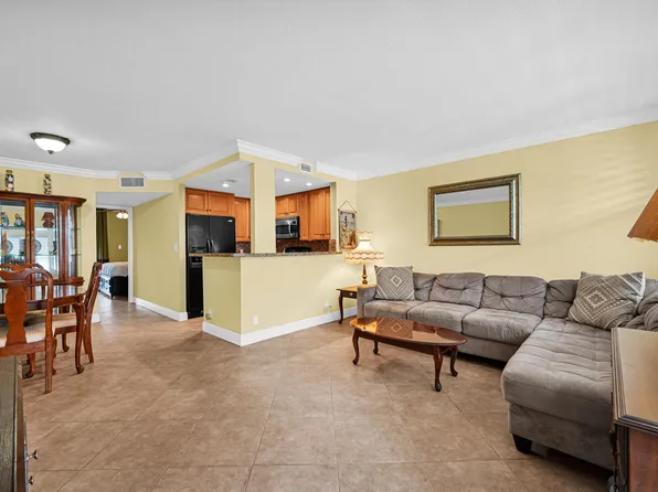 9121 Sunrise Lakes Boulevard #106, Sunrise, FL 33322