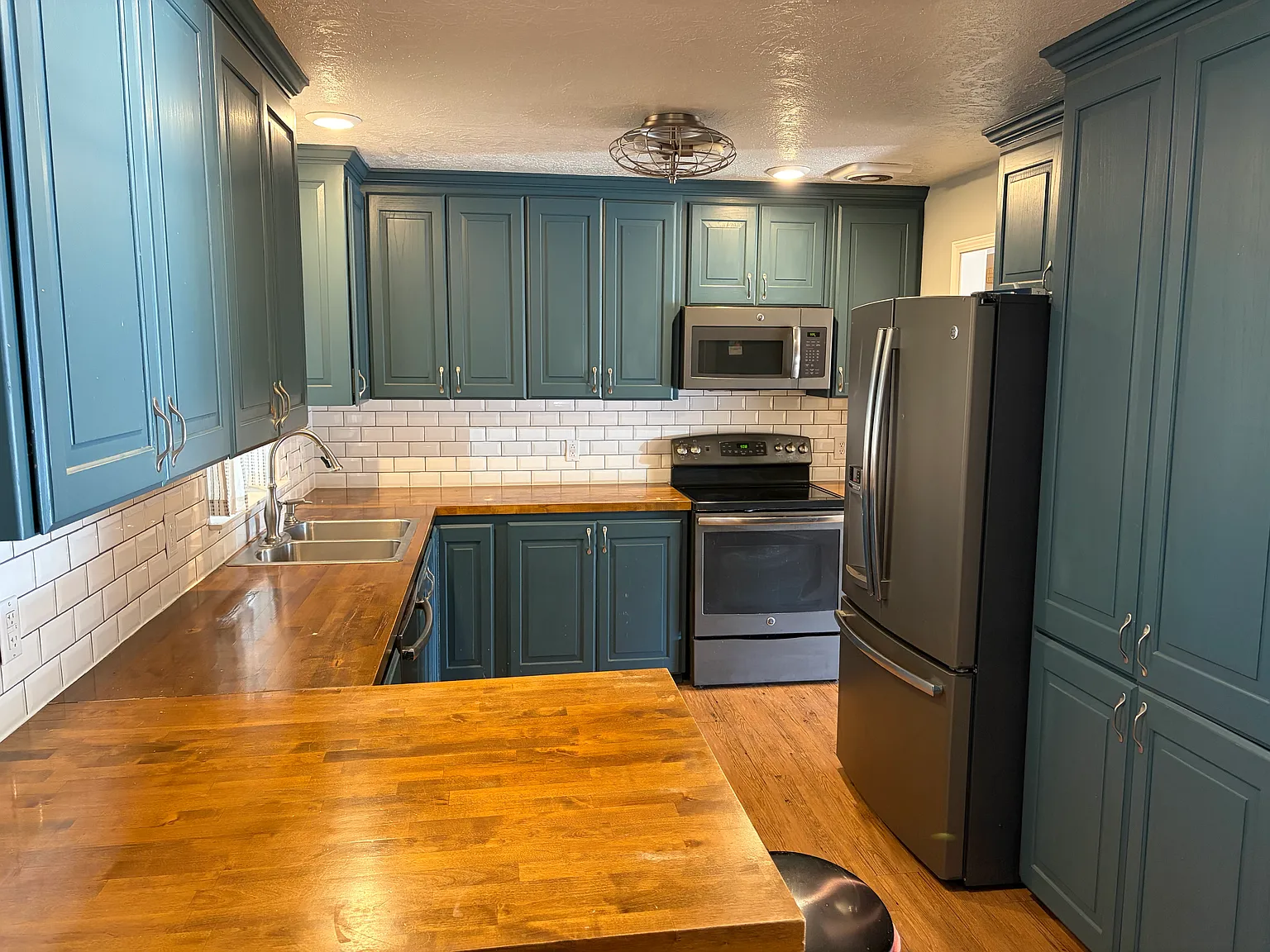 4 bed, 2009 sqft, $2,500 — Photo 4