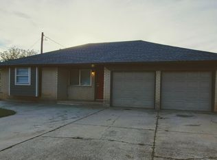 2409 Piccadilly Cir, Moore, OK 73160