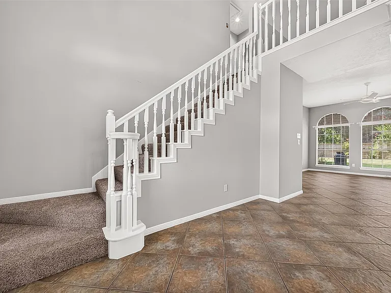 2106 Avenida La Quinta St — Photo 5