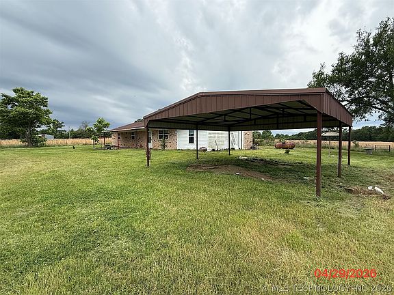 3rd image of 1290 N 4000th Rd