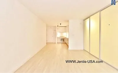 Rented by Wayne Jentis Real Estate