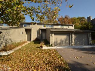 3117 Lakehaven Dr, Ann Arbor, MI