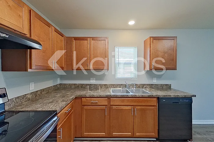 305 NE 23rd Terrace Cpe — Photo 6