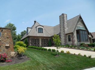 10112 W 163rd St, Overland Park, KS 66085