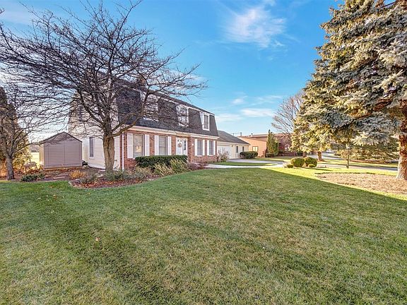 2nd image of 719 Berkshire Ct