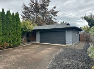 776 66th St, Springfield, OR 97478