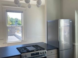 1923 Greenup St APT 4, Covington, KY 41011