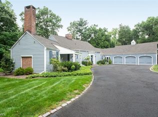 17 Minnisink Rd, Short Hills, NJ 07078