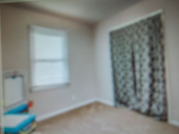 4th image of 114 NE Moody St #1