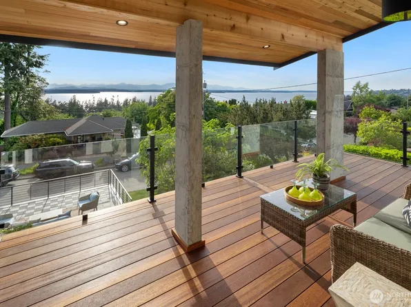 7602 44th Avenue SW, Seattle, WA 98136