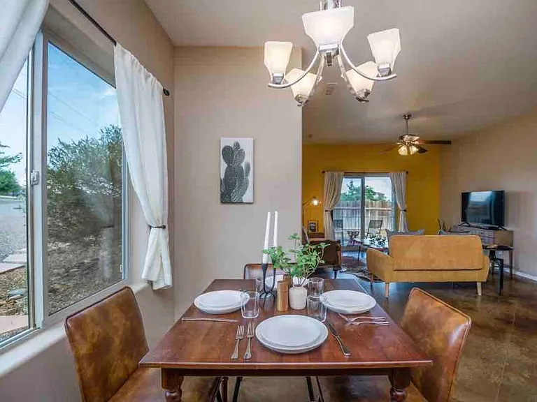 5465 E Onyx Dr — Photo 4