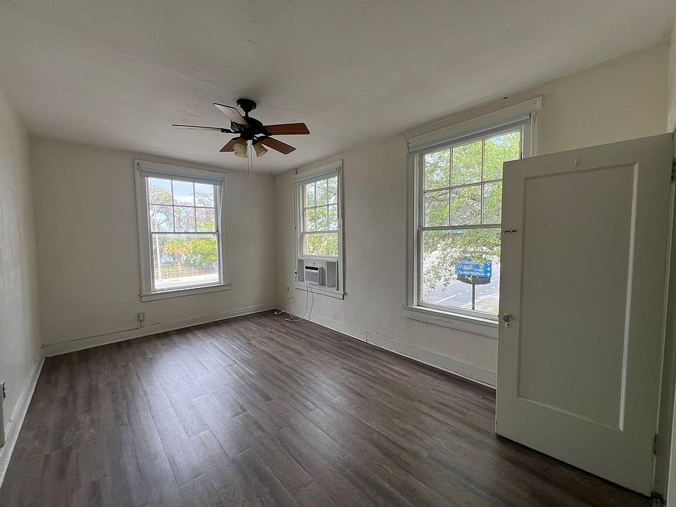 1st image of 316 W Colonial Dr #10