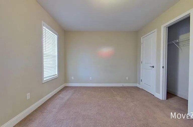 1718 Heatherstone Ln — Photo 24