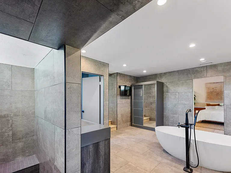 344 Arno Way — Photo 29
