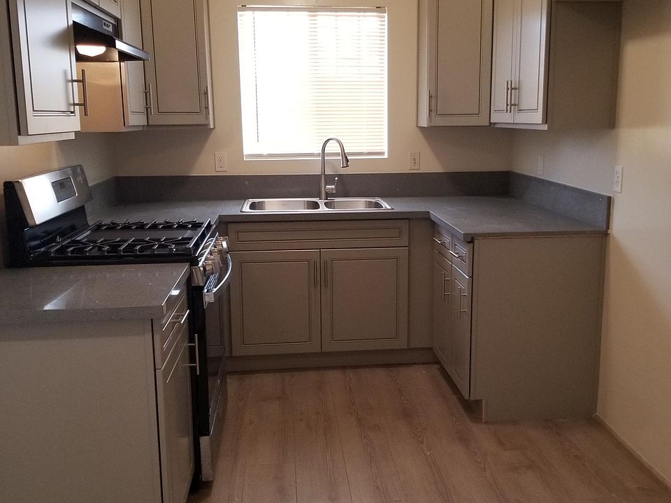 1st image of 3860 W 132nd St #C