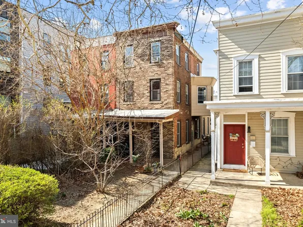 818 Perkiomen St, Philadelphia, PA 19130