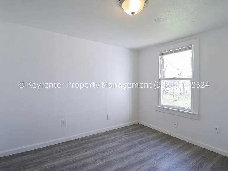 732 N Victor Ave — Photo 26