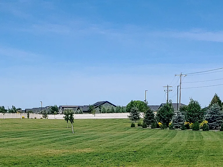 2395 W Opalite Dr — Photo 38