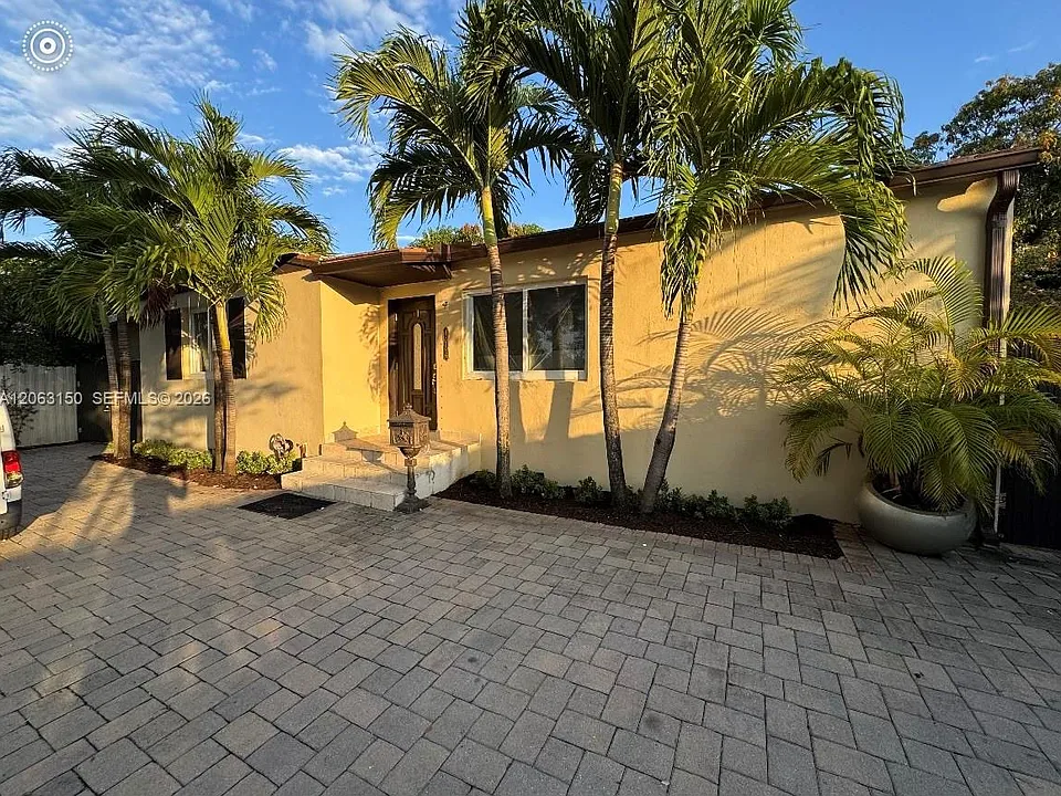 4064 NW 4th Ter