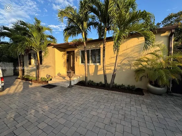4064 NW 4th Ter, Miami, FL 33126