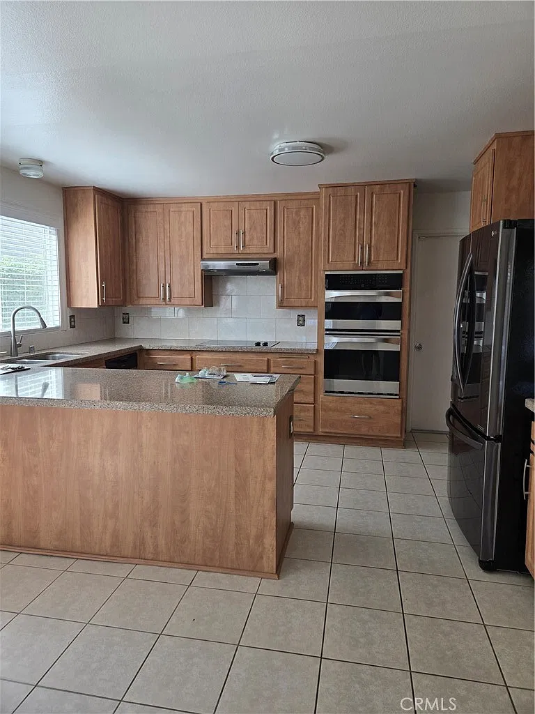 3 bed, 1689 sqft, $4,300 — Photo 4