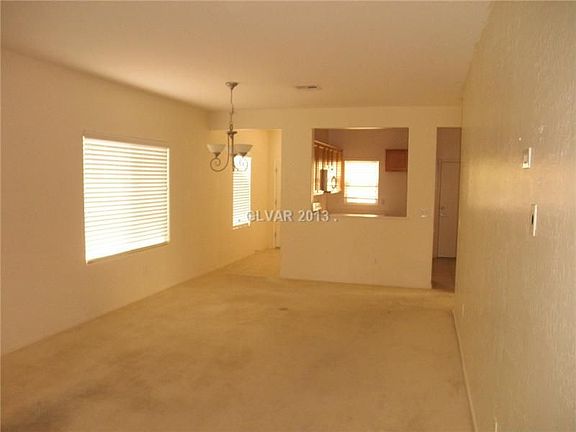 3rd image of 3129 Kingbird Dr
