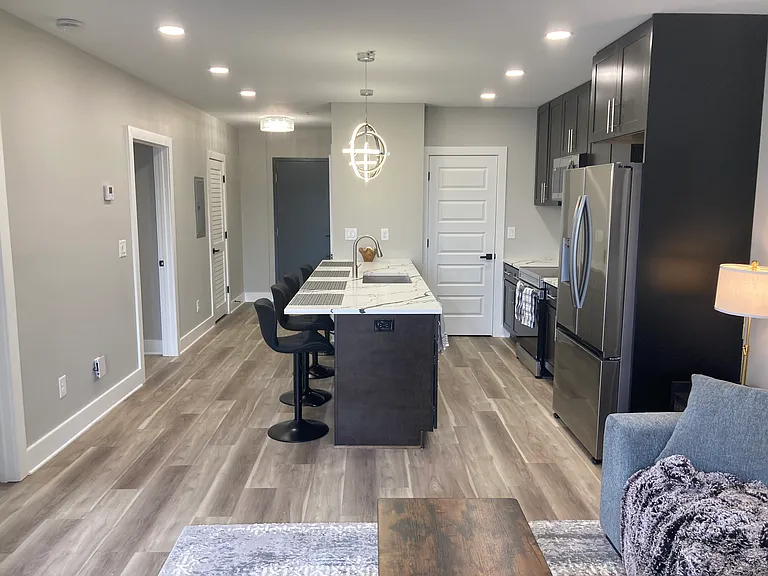 The Tucker Luxury Apartments — Photo 30