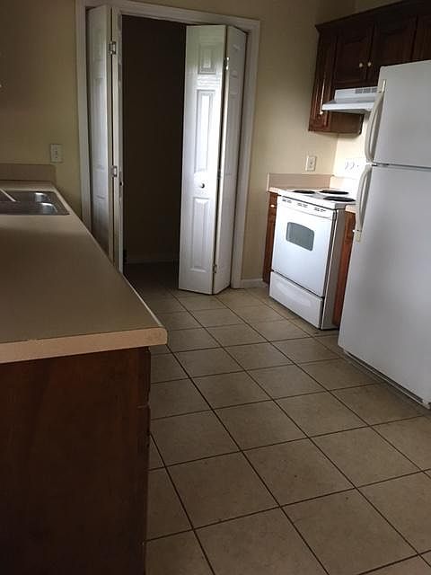 1st image of 104 Coffey St