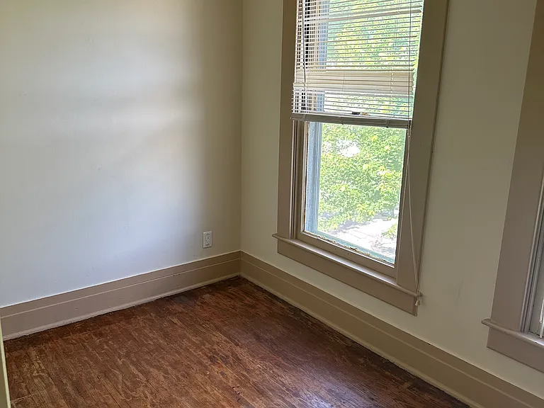 215 S Grant Ave — Photo 7