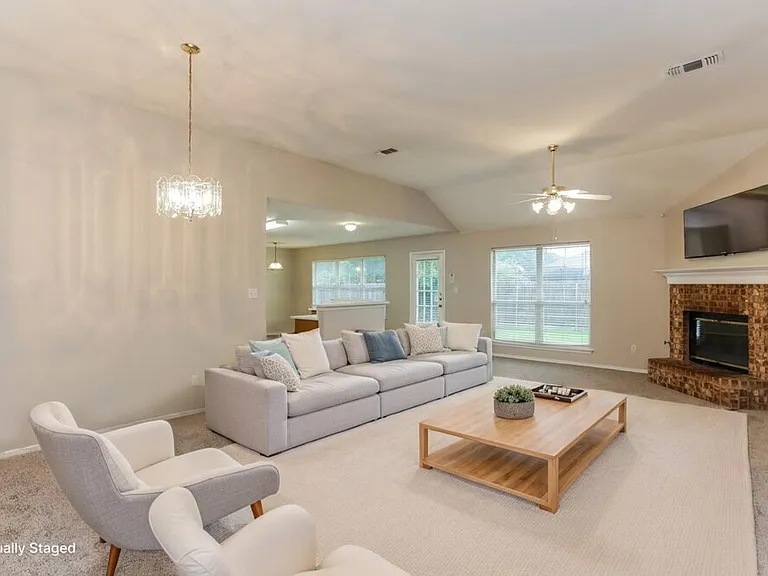 7501 Fossil Garden Dr — Photo 4