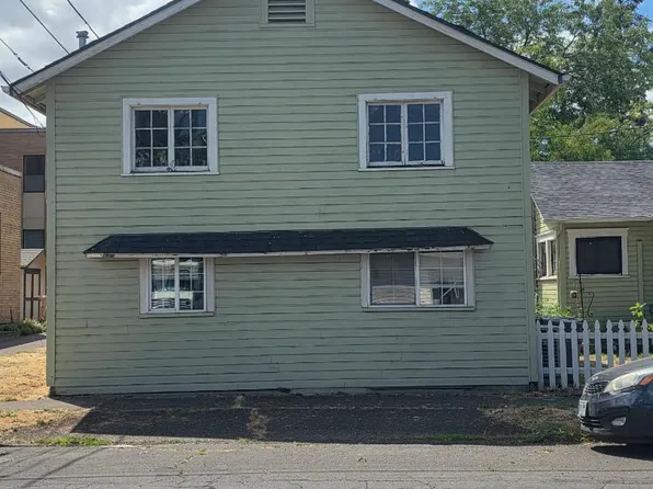 114 Madison St SE #B, Albany, OR 97321