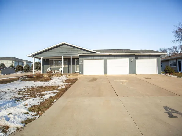 324 W South Ave, Algona, IA 50511