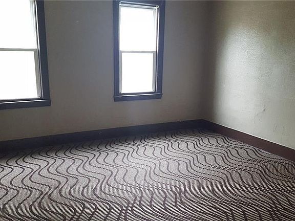 3rd image of 2624 Woodbridge Ave