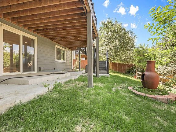 3rd image of 11565 Crow Hill Dr